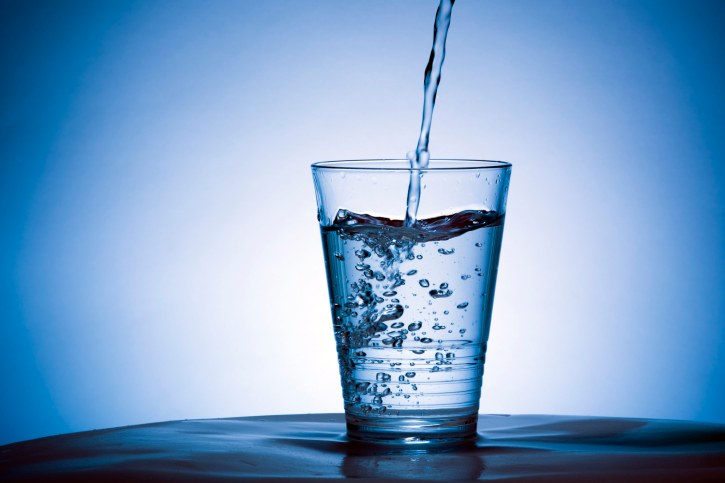 2 Litri Di Acqua Quanti Bicchieri Sono