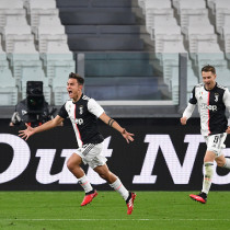 TURIN, ITALY - MARCH 08:  Paulo Dybala   (L) of Juventus celebrates a goal  during the Serie A match between Juventus and  FC Internazionale at Allianz Stadium on March 8, 2020 in Turin, Italy.  (Photo by Valerio Pennicino/Getty Images )