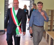 Il sindaco Mazzola e l'assessore Celli - Tarquinia, quindici studenti riceveranno la borsa di studio di 500 euro‏
