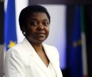 Kyenge chiarisca perché continua a volere l'immigrazione.