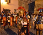 2000 persone festeggiano la ''prima'' del Presepe Vivente di Tarquinia‏ - Soldati romani
