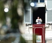 Angelus. Il Papa - Dio chiama tutti, anche chi non lo cerca, a far parte del suo popolo