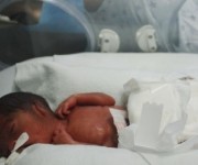 Piemonte, incinta di due gemelli rifiutata da ospedali