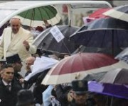 Udienza generale. Il Papa - l'Eucaristia è pane che salva, ogni bimbo riceva la Prima Comunione