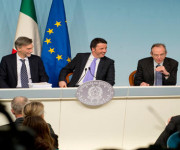 Renzi annuncia bonus 80 euro ''Alla faccia di gufi e rosiconi''