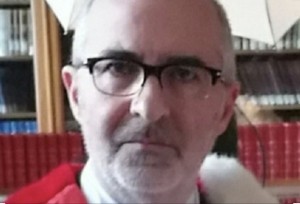 6427FCF9-7E5C-4002-82A0-AB330179EDDD