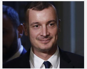 C1D26228-3BBB-4011-9EA4-211C052C25CF