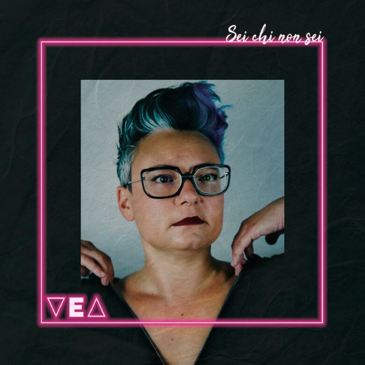 Vea un nuovo video per Sei chi non sei foto