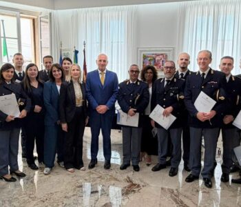 Il Questore di Roma consegna 13 premi al personale del servizio assistenza della Polizia di Stato