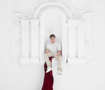 Stray e TwentyTwo firmano “GENESI”: il rap che parte dalla festa e arriva all’osso